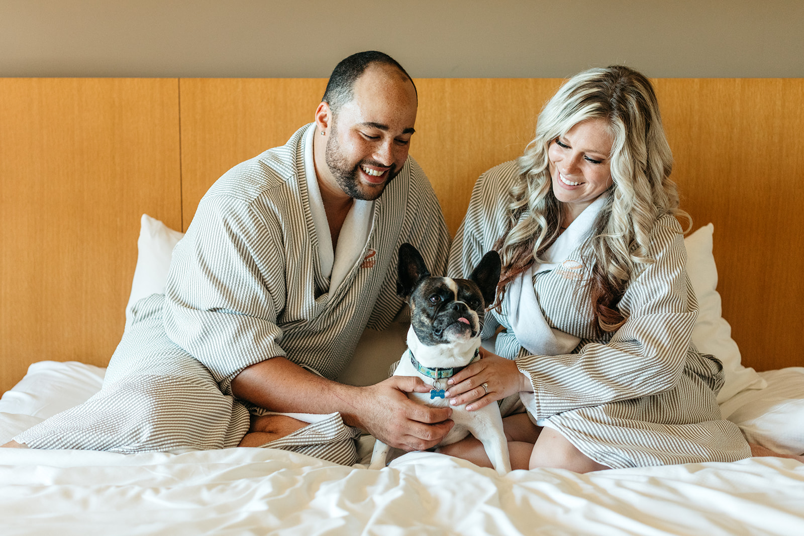 Cedarbrook Lodge couple room dog