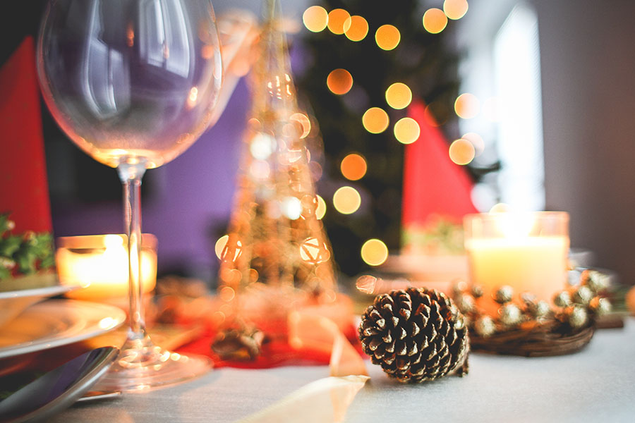 table with holiday decorations
