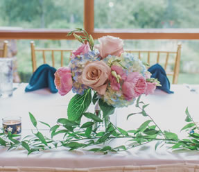 floral table arrangement